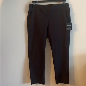 Simply Vera-Vera Wang black small Capri-NWT